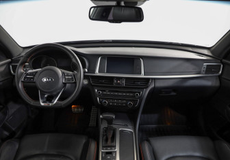 Подержанный автомобиль Kia Optima Sedan 2018 года (11 фото)