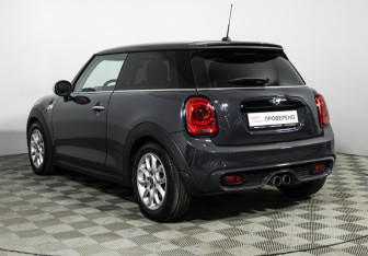 Подержанный автомобиль MINI Hatch 2015 года (7 фото)