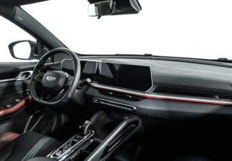 Подержанный автомобиль Geely Coolray 2023 года (9 фото)