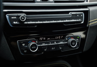 Подержанный автомобиль BMW X2 2021 года (19 фото)