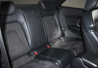 Подержанный автомобиль Audi A5 Coupe 2014 года (15 фото)