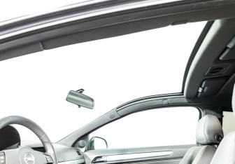 Подержанный автомобиль Opel Astra Hatchback 2010 года (15 фото)