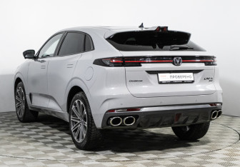 Подержанный автомобиль Changan UNI-K 2023 года (7 фото)