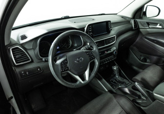 Подержанный автомобиль Hyundai Tucson 2020 года (11 фото)