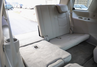 Подержанный автомобиль Cadillac Escalade Suv 2016 года (37 фото)