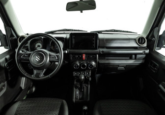 Подержанный автомобиль Suzuki Jimny 2020 года (13 фото)