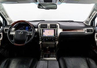 Подержанный автомобиль Lexus GX 2010 года (10 фото)