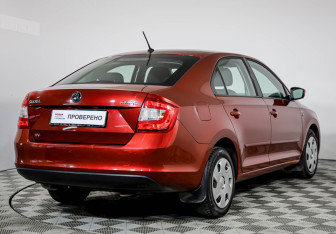 Подержанный автомобиль Skoda Rapid Liftback 2016 года (5 фото)