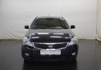 Подержанный автомобиль Kia Ceed Hatchback 2010 года (2 фото)