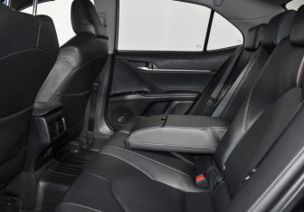 Подержанный автомобиль Toyota Camry Sedan 2020 года (13 фото)