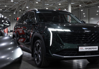 Подержанный автомобиль Geely Atlas 2024 года (3 фото)