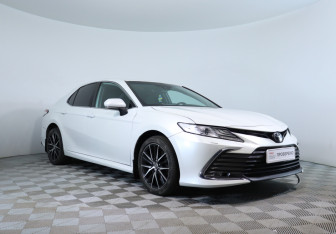 Подержанный автомобиль Toyota Camry Sedan 2021 года (3 фото)