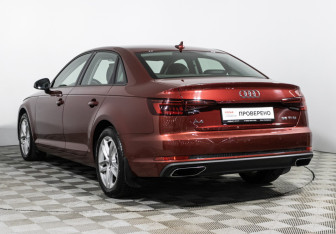 Подержанный автомобиль Audi A4 Sedan 2019 года (7 фото)