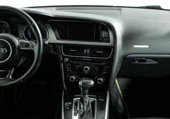 Подержанный автомобиль Audi A5 Coupe 2011 года (14 фото)