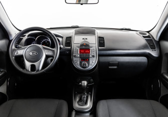 Подержанный автомобиль Kia Soul 2010 года (10 фото)