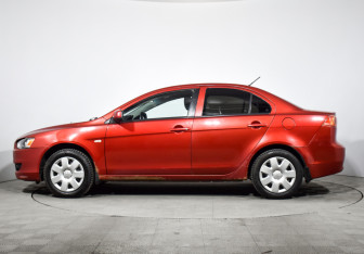 Подержанный автомобиль Mitsubishi Lancer Sedan 2007 года (8 фото)