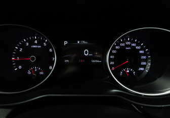 Подержанный автомобиль Kia Ceed Wagon 2022 года (12 фото)