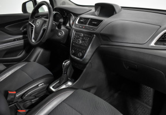 Подержанный автомобиль Opel Mokka 2013 года (14 фото)