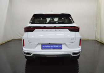 Подержанный автомобиль Exeed LX 2022 года (6 фото)