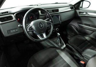 Подержанный автомобиль Renault Arkana 2019 года (11 фото)