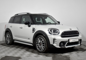 Подержанный автомобиль MINI Countryman 2020 года (3 фото)