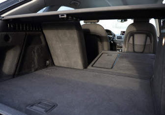 Подержанный автомобиль Audi Q3 2012 года (28 фото)