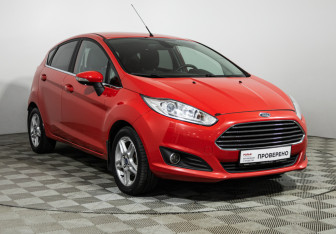 Подержанный автомобиль Ford Fiesta Hatchback 2015 года (3 фото)
