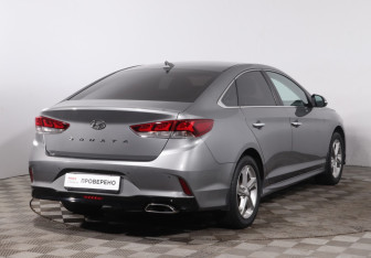 Подержанный автомобиль Hyundai Sonata 2018 года (2 фото)