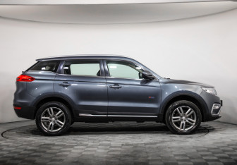 Подержанный автомобиль Geely Atlas 2019 года (4 фото)