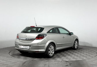 Подержанный автомобиль Opel Astra Hatchback 2008 года (5 фото)