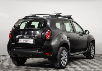 Подержанный автомобиль Renault Duster 2016 года (5 фото)