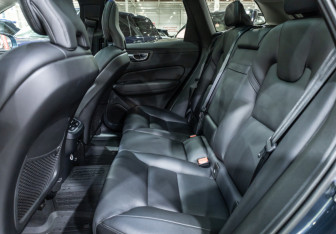 Подержанный автомобиль Volvo XC60 2018 года (13 фото)