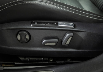 Подержанный автомобиль Volkswagen Passat Sedan 2021 года (15 фото)