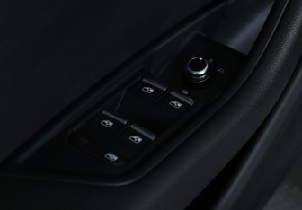 Подержанный автомобиль Audi A4 Sedan 2019 года (14 фото)