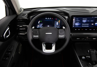 Подержанный автомобиль Haval H3 2025 года (10 фото)