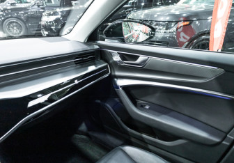 Подержанный автомобиль Audi A6 Sedan 2021 года (21 фото)
