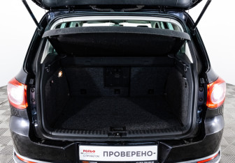 Подержанный автомобиль Volkswagen Tiguan 2010 года (23 фото)
