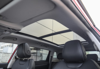 Подержанный автомобиль Geely Atlas Pro 2022 года (23 фото)