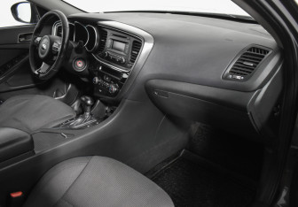 Подержанный автомобиль Kia Optima Sedan 2015 года (12 фото)