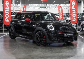 Подержанный автомобиль MINI Hatch 2019 года (5 фото)