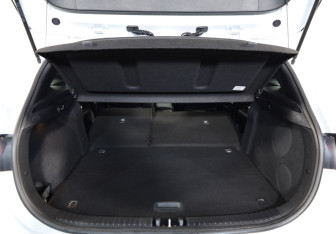 Подержанный автомобиль Kia Ceed Hatchback 2021 года (16 фото)