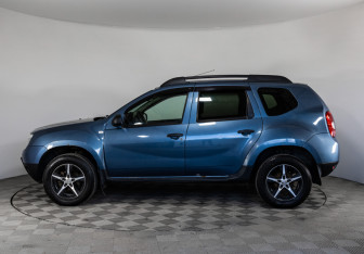 Подержанный автомобиль Renault Duster 2014 года (8 фото)