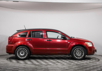 Подержанный автомобиль Dodge Caliber 2006 года (4 фото)
