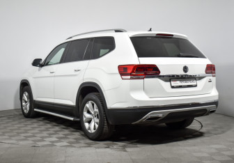 Подержанный автомобиль Volkswagen Teramont 2018 года (7 фото)
