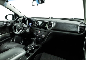 Подержанный автомобиль Kia Sportage 2020 года (9 фото)