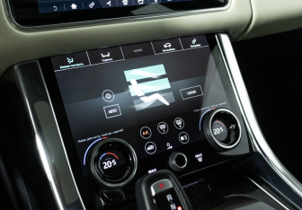 Подержанный автомобиль Land Rover Range Rover Sport 2020 года (19 фото)