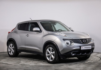 Подержанный автомобиль Nissan Juke 2012 года (3 фото)
