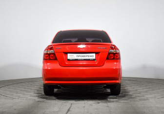 Подержанный автомобиль Chevrolet Aveo Sedan 2009 года (6 фото)