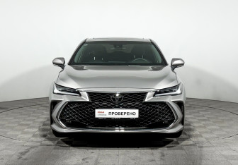 Подержанный автомобиль Toyota Avalon 2023 года (2 фото)