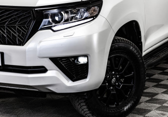 Подержанный автомобиль Toyota Land Cruiser Prado 2021 года (3 фото)